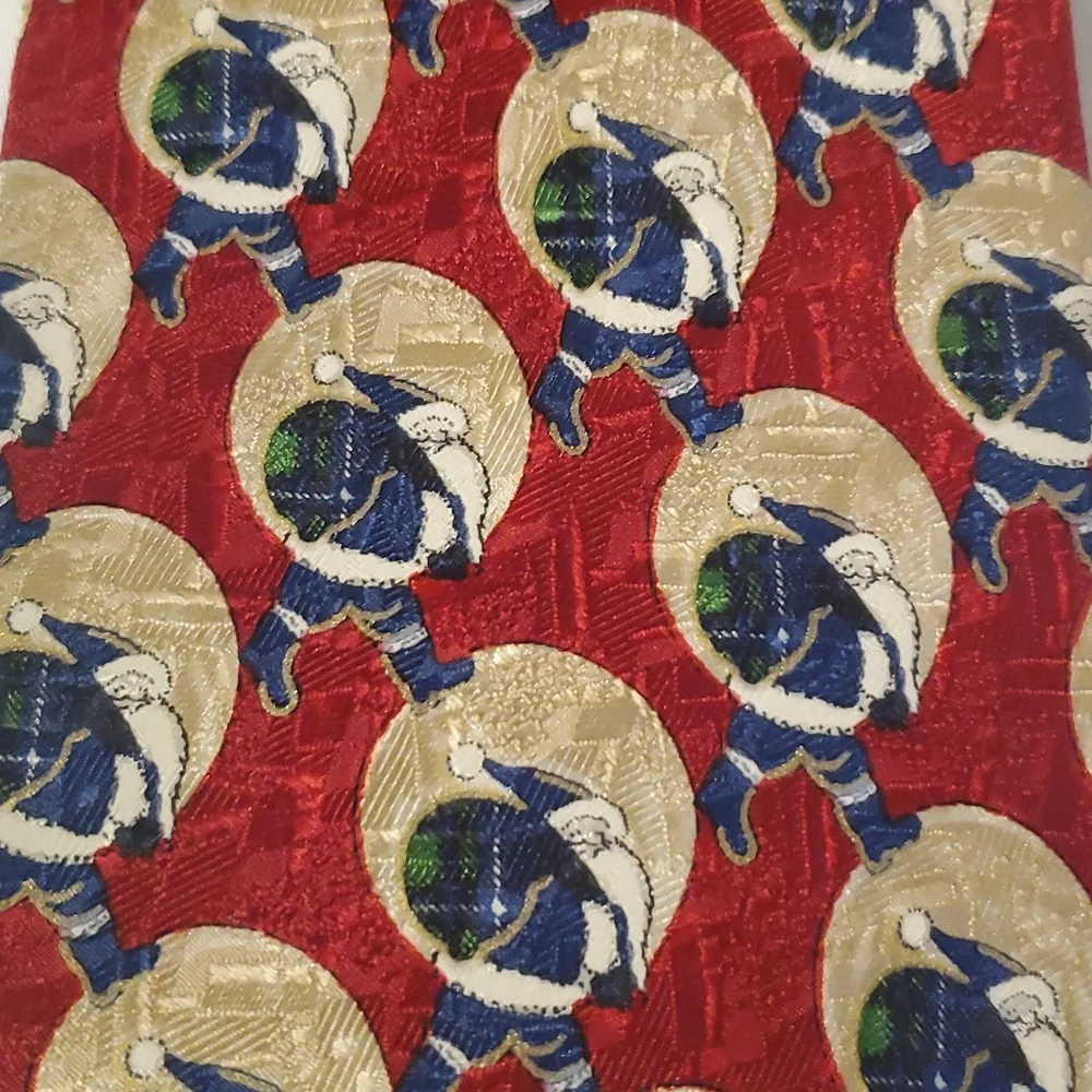 Santa Neck Tie 100% Silk Italy Ermenegildo Zegna Christmas Red Santa Print